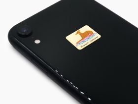 Стикер объемный "Левретка. Хочется полежать"