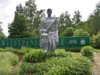 Мемориал воинам-односельчанам, не вернувшимся с фронтов Великой Отечественной войны