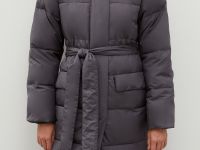 Утепленное пальто с поясом