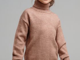 Свитер трикотажный для девочек