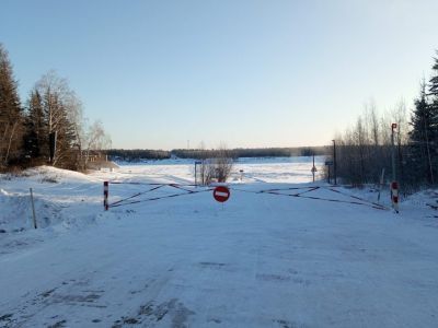 В Минтрансе Якутии опровергли информацию о провалившемся под лед автомобиле на реке Лене