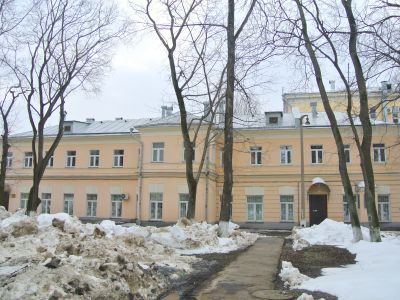 Боковой флигель