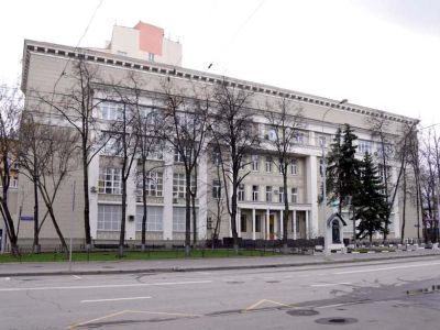 Центральный онкологический институт Наркомздрава РСФСР - Московский научно-исследовательский онкологический институт им. П.А.Герцена, 1939 г., архитектор С.А.Манусевич. Здесь в разные годы работали ученые-медики Л.А.Зильбер, Б.Е.Петерсон, А.И.Савицкий и д