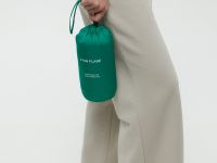 Утепленный жилет приталенного силуэта