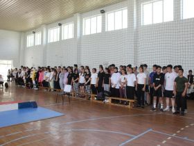 В городе Ташкенте в мас-рестлинге состязались учащиеся лицеев и колледжей