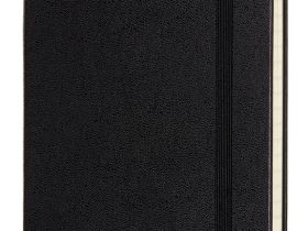 Записная книжка в линейку Moleskine "Classic" Medium 11,5х18 см 240 стр, твердая обложка черная