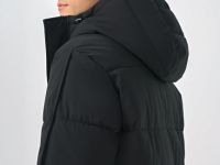 Утеплённая куртка с капюшоном и накладными карманами, Черный