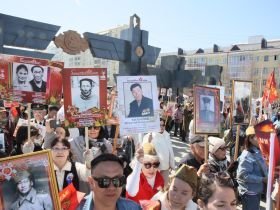 Фото. В Якутске акция «Бессмертный полк» собрала более 50 тысяч человек