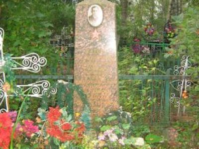 Братская могила советских воинов,погибших при разминировании в 1947 г.