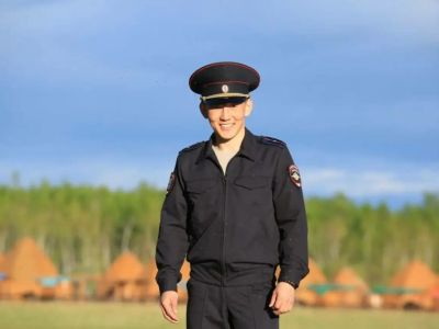 В Якутске сотрудник полиции оказал помощь жителям при пожаре