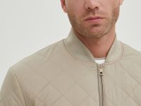 Утепленная стеганая куртка-бомбер