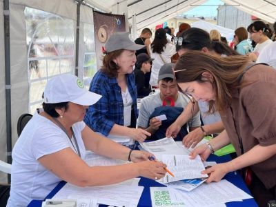Более 100 человек подали документы в АГАТУ на ярмарке для абитуриентов в Якутске