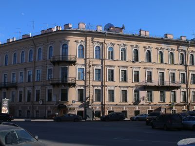 Дом, где в 1866-1870 гг. находилась "Артель художников" и жил художник Крамской И.Н.