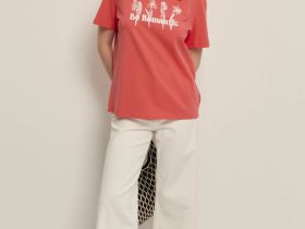 Футболка свободного силуэта с принтом