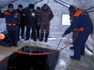 Тело мужчины подняли из проруби водолазы в Сунтарском районе Якутии