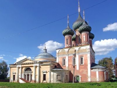 Церковь Владимирской Божьей Матери с настенной живописью