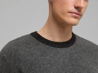 Джемпер полуприлегающего силуэта