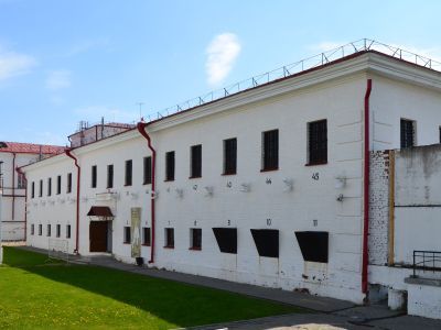Арестантский корпус № 1 с церковью Александра Невского