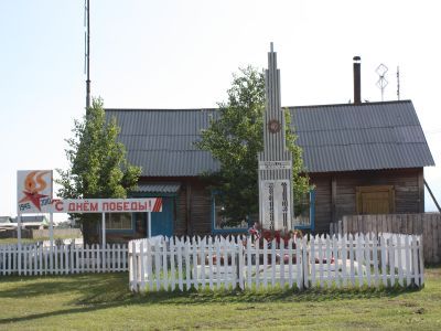 Памятник воинам-землякам, погибшим на фронтах Великой Отечественной войны