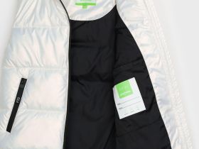 Жилет текстильный с полиуретановым покрытием для девочек