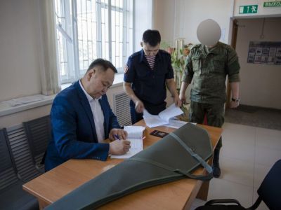 Альберт Семенов присоединился к акции «Сдай ружьё на СВО»