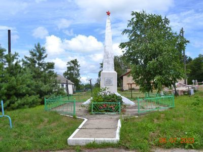 Могила ефрейтора Денисова В.М., 1944 г.