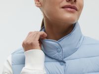 Утепленный жилет приталенного силуэта