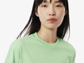 Женская футболка Lacoste свободного кроя из мягкого хлопка