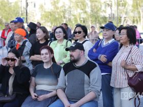 В Якутске провели концерт «Наши маяки», посвящённый Героям России