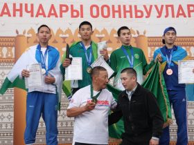 Первый из Анабара, и 26 лет ради золота. Мас-рестлеры разыграли медали Игр Манчаары