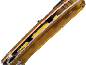 Складной нож Petrified Fish Trilobite, сталь 14C28N, рукоять PEI (Ultem)