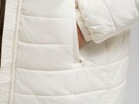 Стеганая куртка с искусственным утеплителем