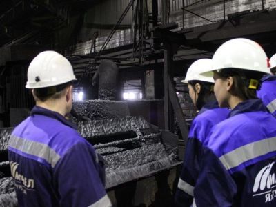 «Якутуголь» организовал платную практику для студентов