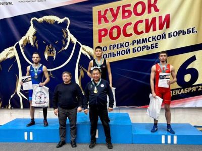 Якутский борец Тимофей Стручков победил на Кубке России