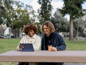 Чехол-книжка uBear