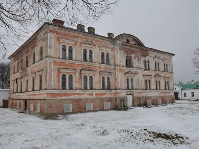 Настоятельский корпус