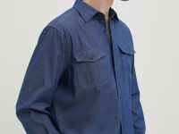 Джинсовая рубашка с карманами