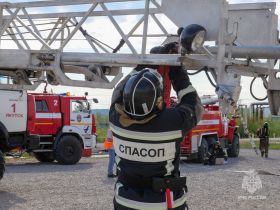 Пожарно-тактические учения провели в аэропорту Якутска