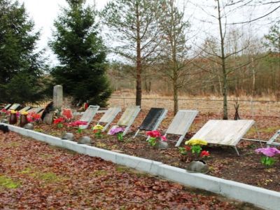 Воинское кладбище солдат и офицеров Советской Армии, погибших в период Великой Отечественной войны 1941-1945 гг.