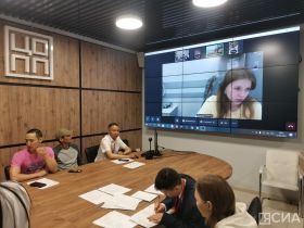 700 вакансий представили на ярмарке трудоустройства в Якутске