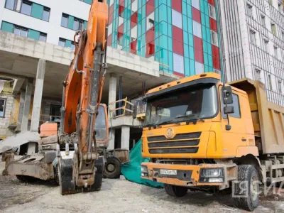 Дмитрий Садовников провел выездной осмотр социальных объектов Якутска