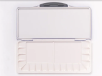 Палитра для акварели профессиональная герметичная Малевичъ, 18 ячеек, 12,5х27,5 см