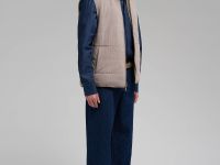 Двусторонний жилет с искусственным утеплителем