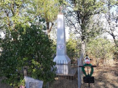 Братская могила участников гражданской войны, погибших в борьбе за власть Советов