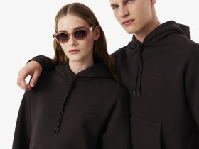 Хлопковый свитшот Lacoste унисекс свободного кроя