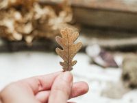 Деревянная брошка Дворникова А. "Дубовый листик"