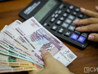 Юрист объяснила, кому положена доплата за 30 лет стажа