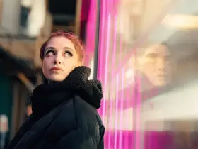 Якутяне смогут увидеть премьеру сериала «Она такая классная» в онлайн-кинотеатре KION от МТС