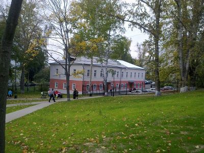 Усадьба Чернышевой: - постройка жилая (людская)