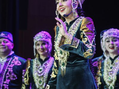 Государственный ансамбль песни и танца РТ
